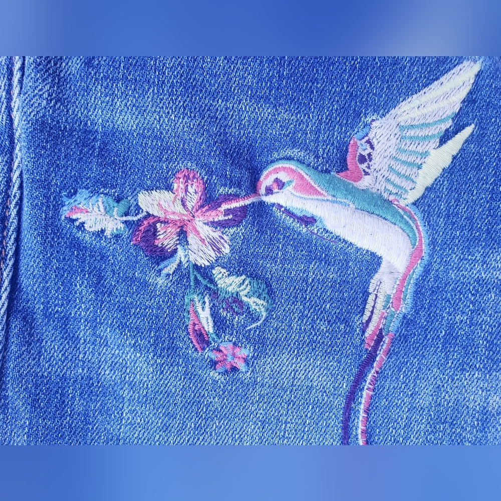 Buckle! Hummingbird Flower Embroidered Blue Raw Hem Cotton Jeans! - Picture 3 of 11
